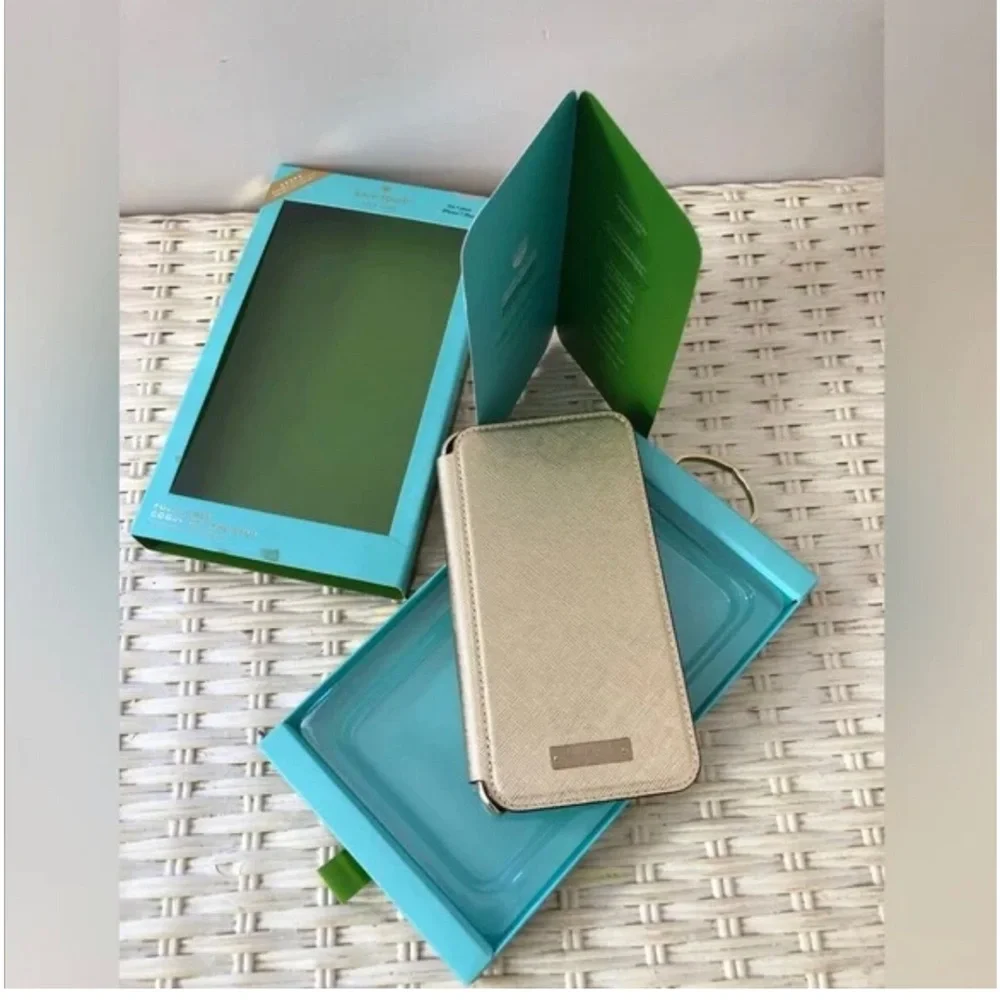 NWT! Kate spade iPhone 7 Plus case cover